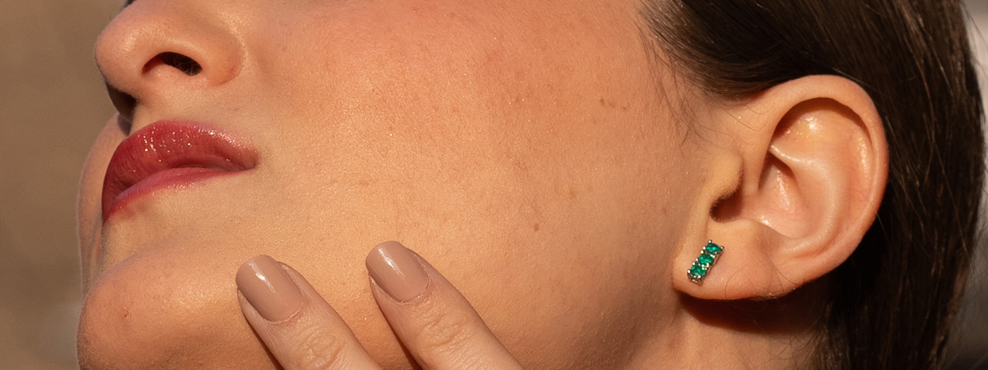 Luxury 18K gold Colombian emerald earrings by SMERALCO – Italian design, certified gemstones