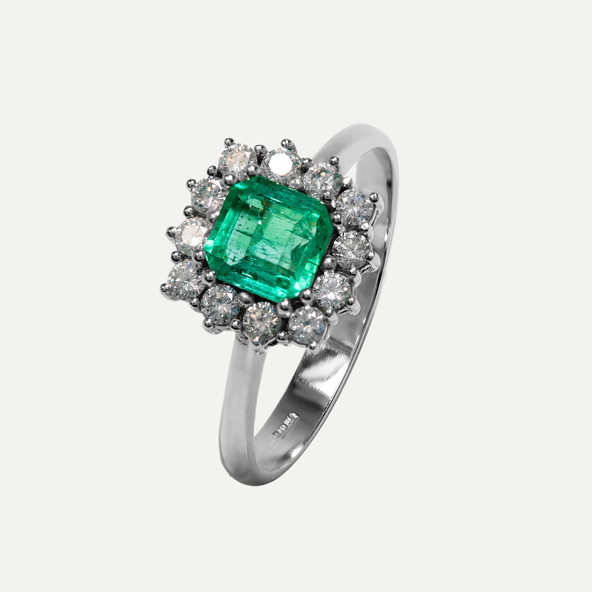 Anello in oro con smeraldo colombiano di Smeralco, lusso esclusivo e meraviglioso per i notai europei a Bologna, Italia