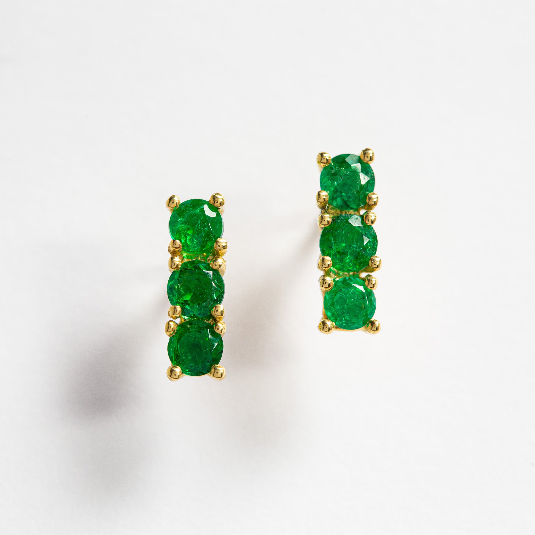 Colombian emerald earrings by Smeralco, exclusive luxury jewelry that shines with magical splendor for Miami Bar Association's legal elite