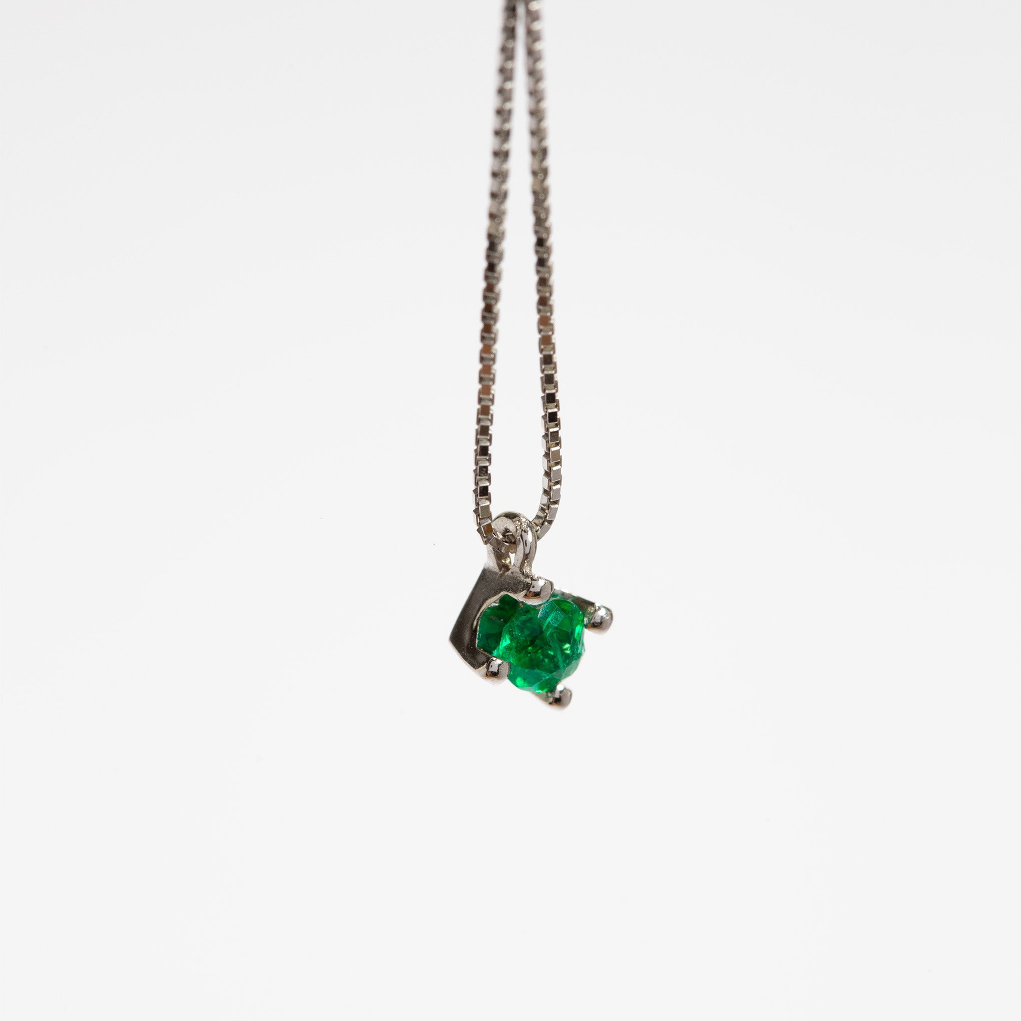 Gold Colombian emerald and diamond pendant necklace by Smeralco, a legendary, magical piece for the US Open Tennis in New York